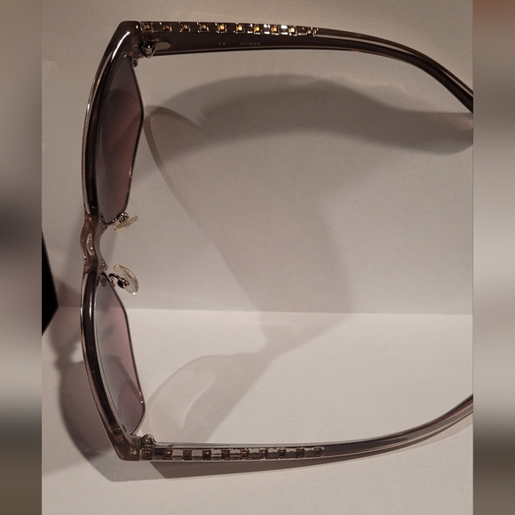 2014 Model Guess Gradient Sunglasses NEW - Picture 6 of 9